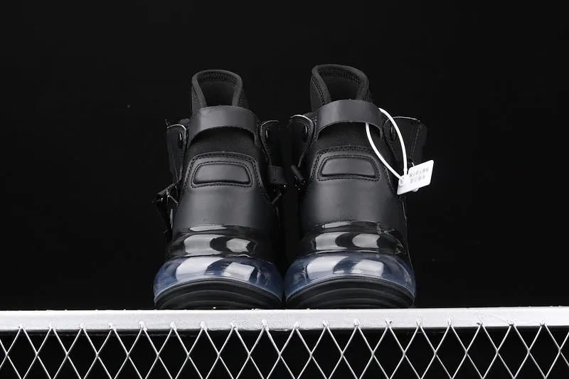 family runs running in a plastic bridge area shoes Air Max 720 Saturn Black Dark Gray AO2110-001