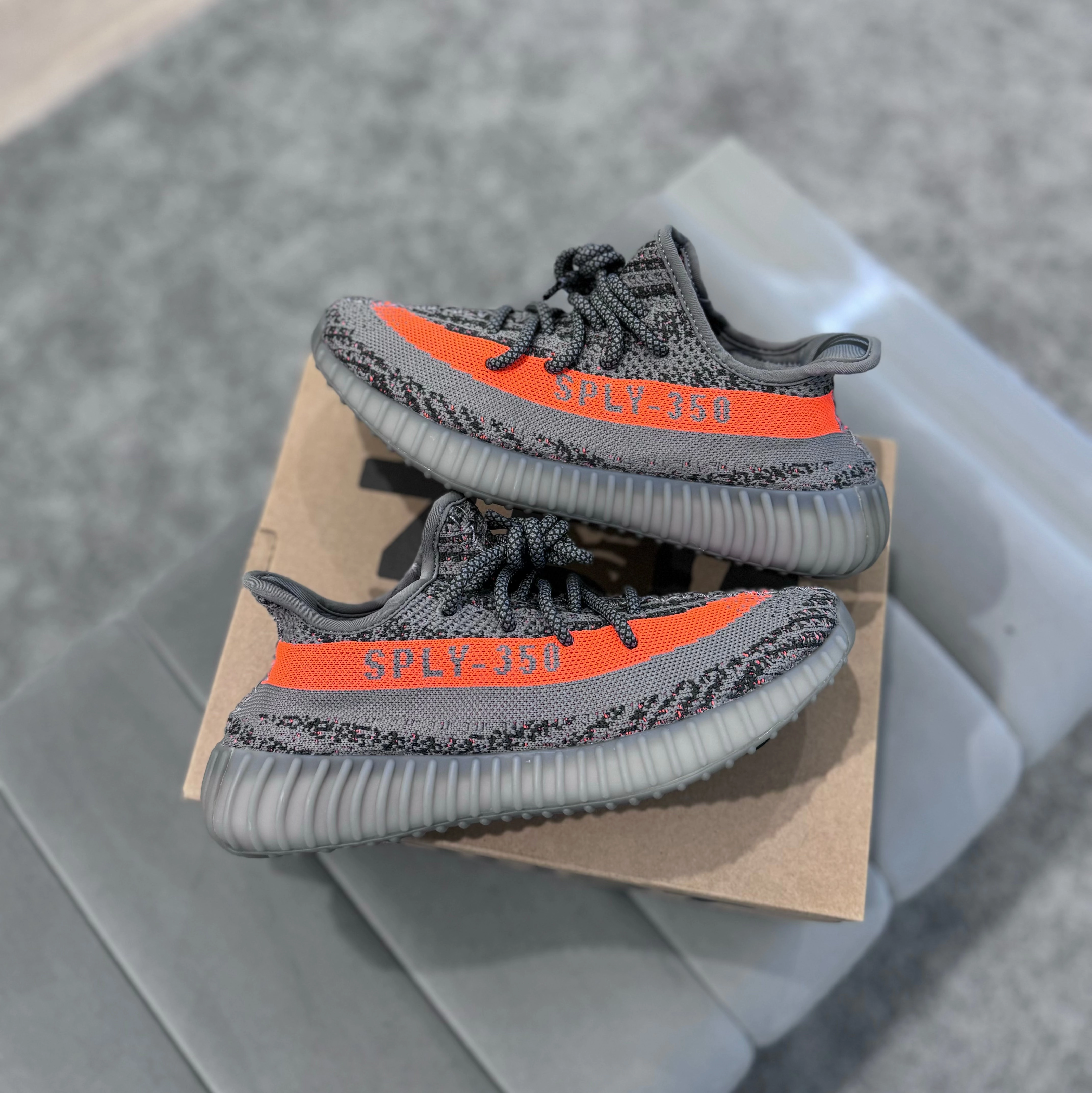 YEEZY 350 V2 'BELUGA RF' Shock Absorb Gentle Motion