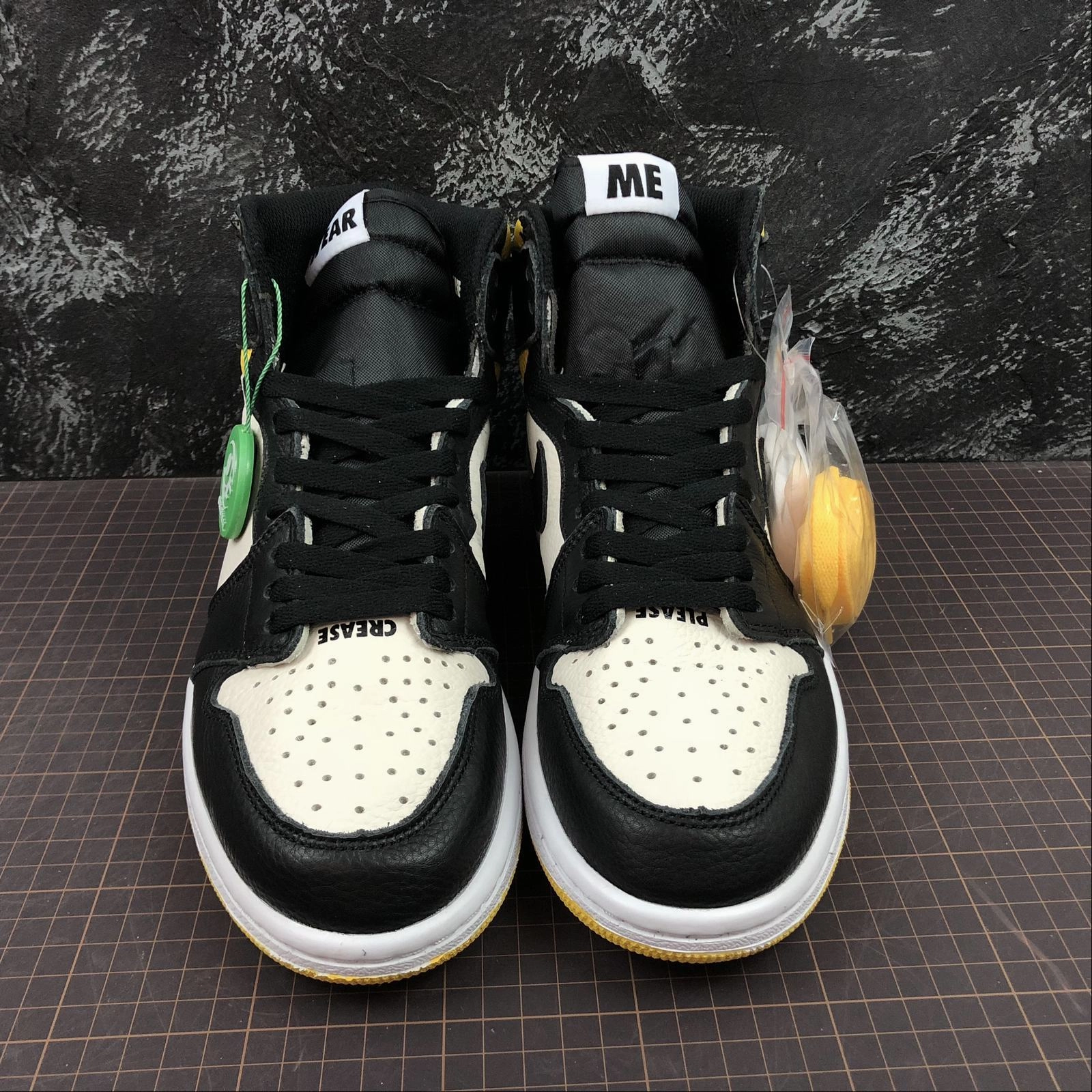 Airflow Mesh Panels Air Jordan 1 Retro High OG No Photos 851428-107
