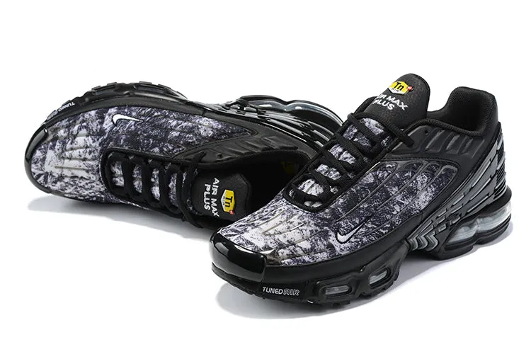 Comfort Midsole Distance Tracking Air Max Plus 3 Black Graphic Print DO6386-001