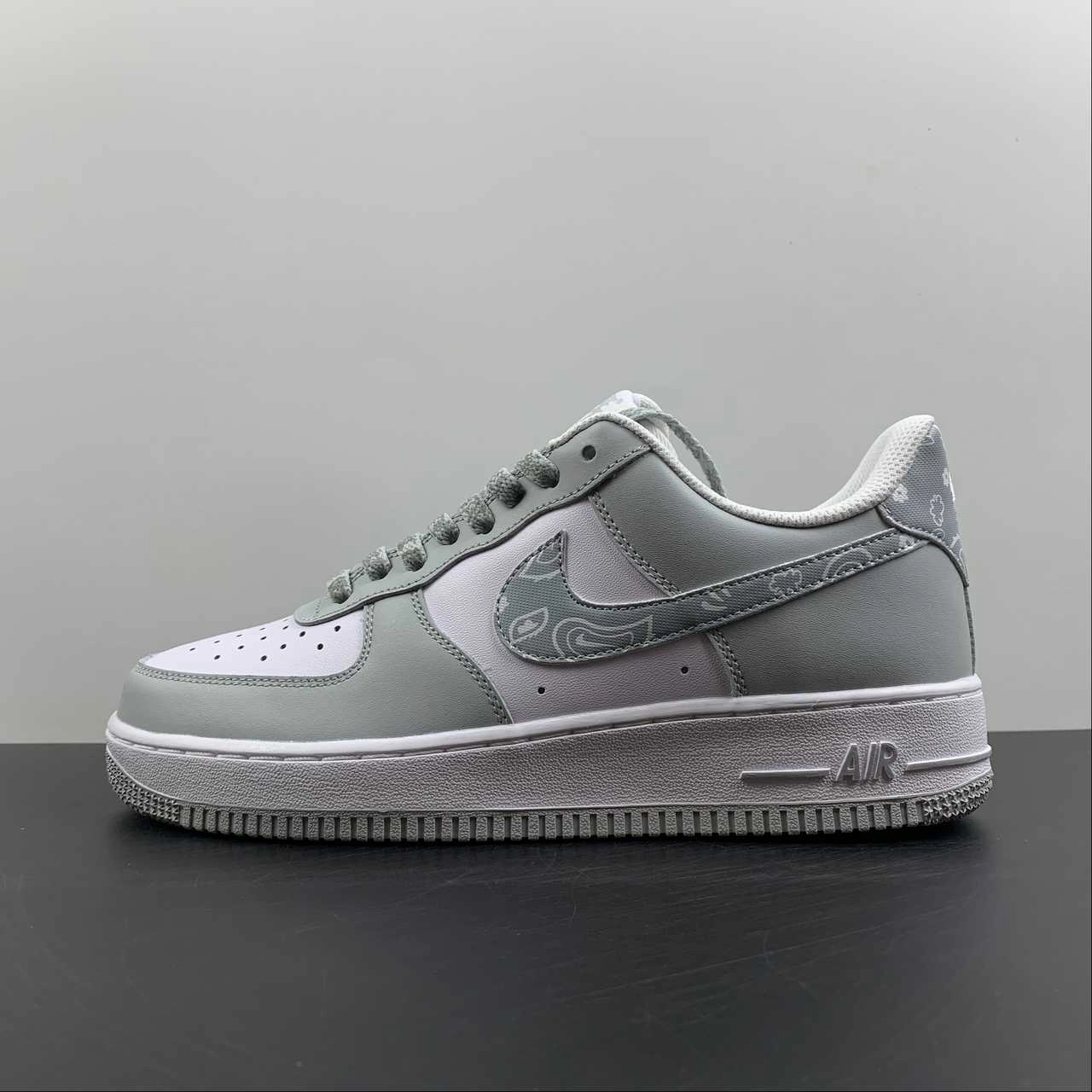 Tunnel Trek Air Force 1 07 Low Cashew Flower Grey White XM6321-736