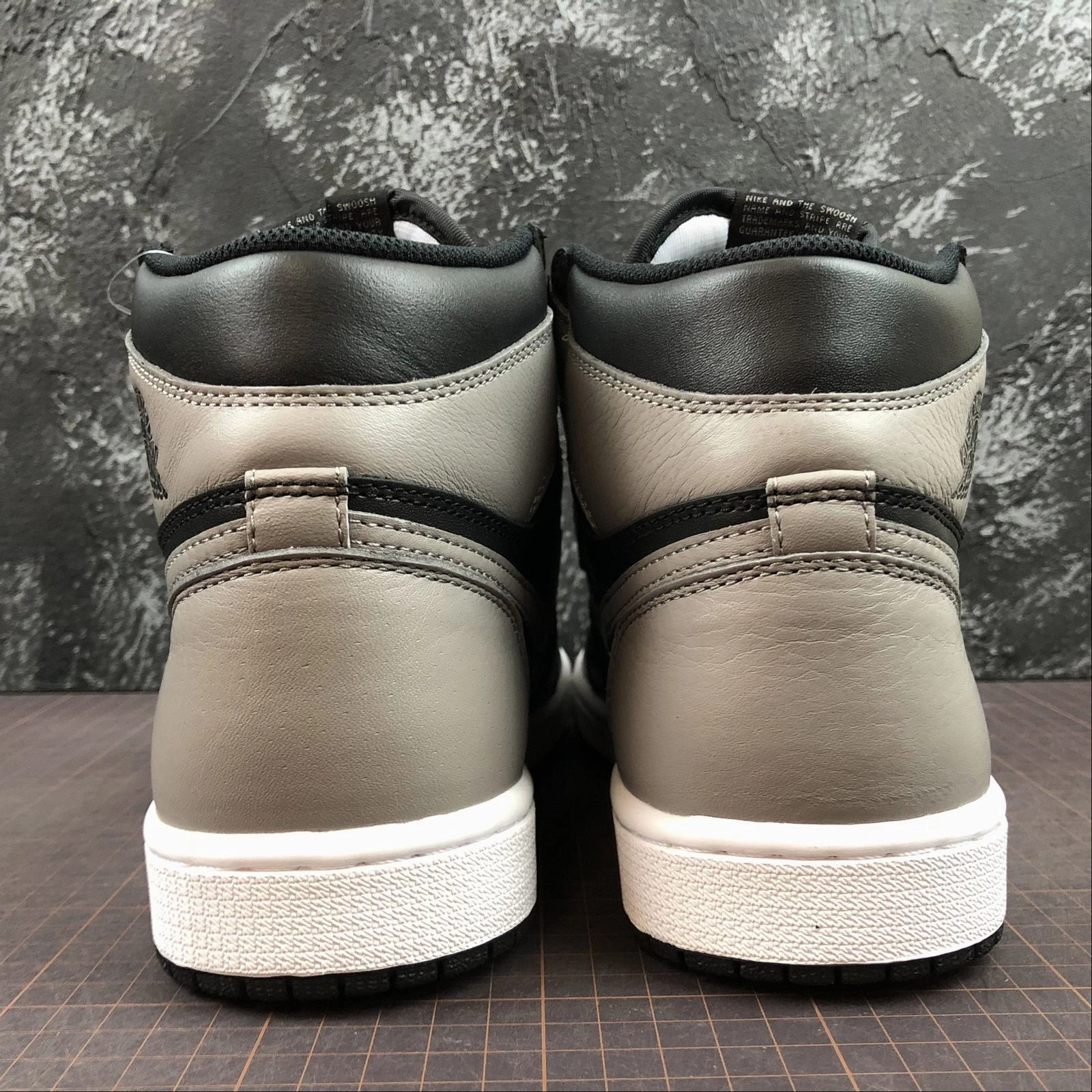 Adjustable Straps Anti   Static Air Jordan 1 Retro High OG Black Medium Grey-White 555088-013