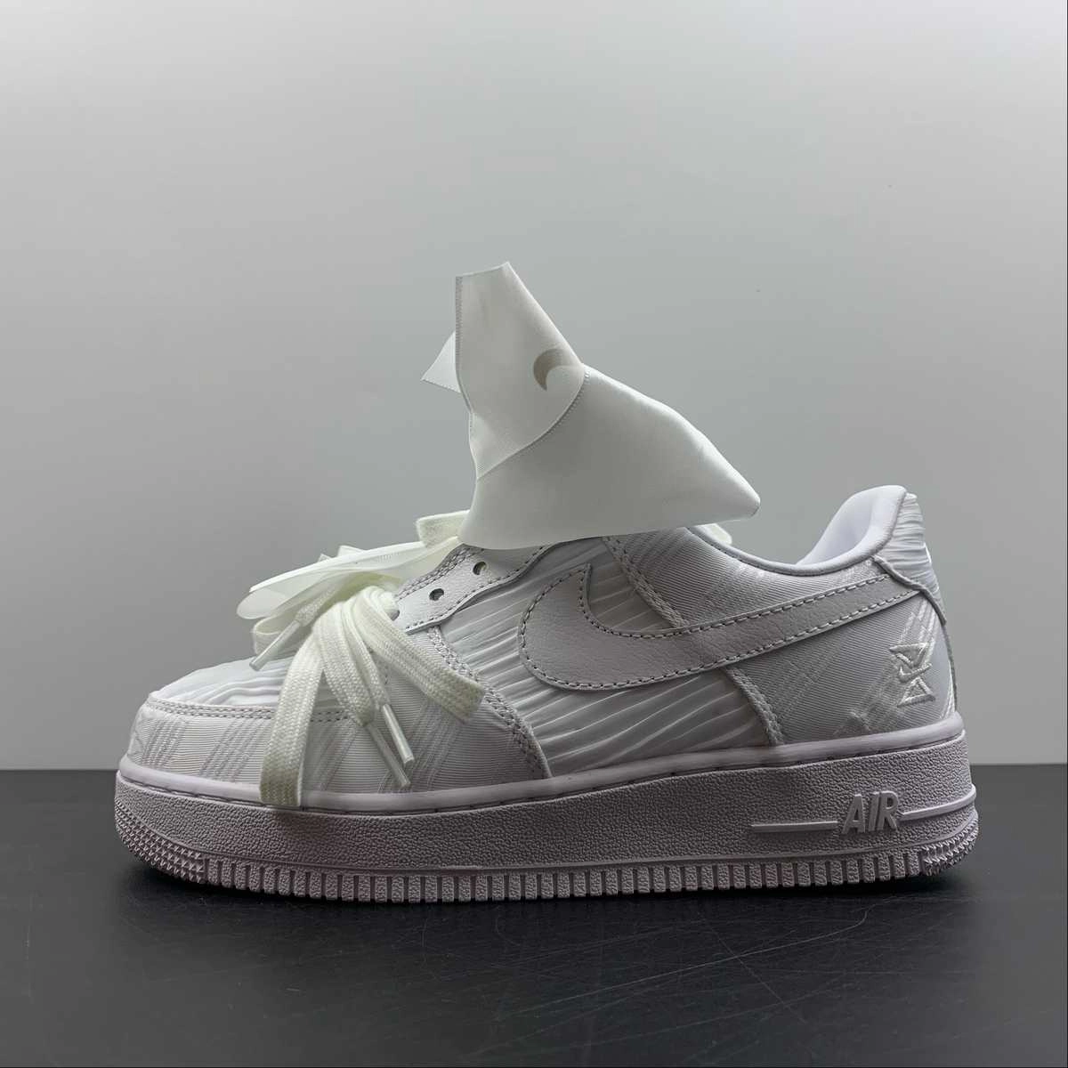 Air Force 1 07 Low Bow Triple White DV4244-111 Denim Ease Traction Sole