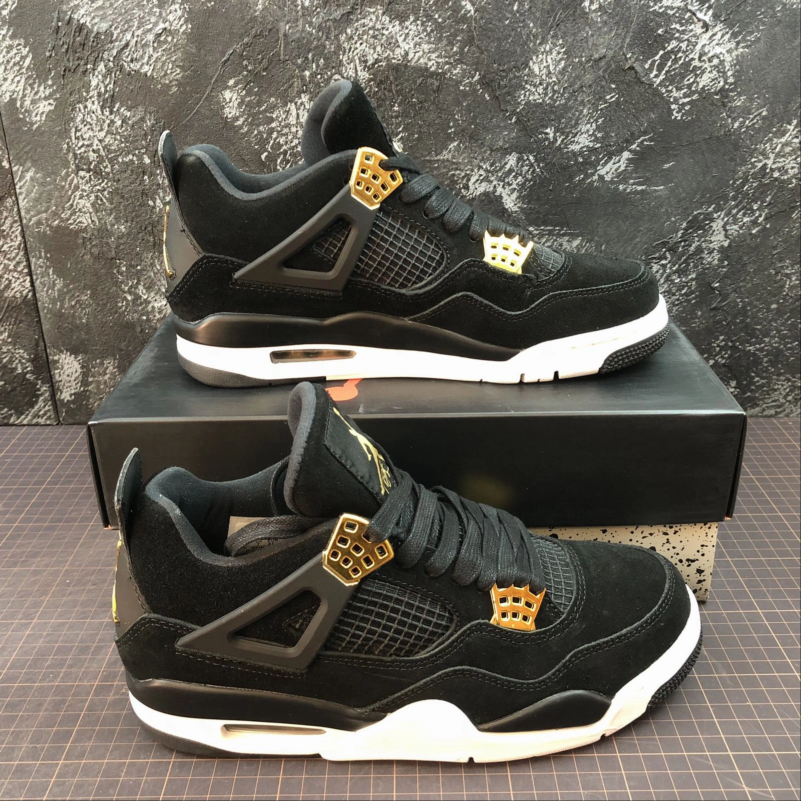 Air Jordan 4 Retro Royalty Black Gold 308497-032 Carbon Fiber Insert Multi Terrain