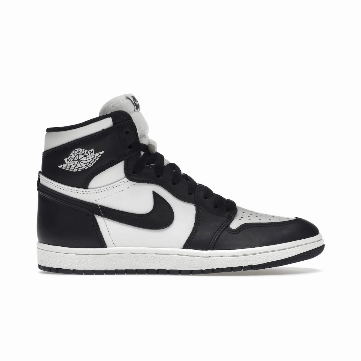 Thermal Regulation Layer Versatile Look JORDAN 1 HIGH 'BLACK WHITE 85'