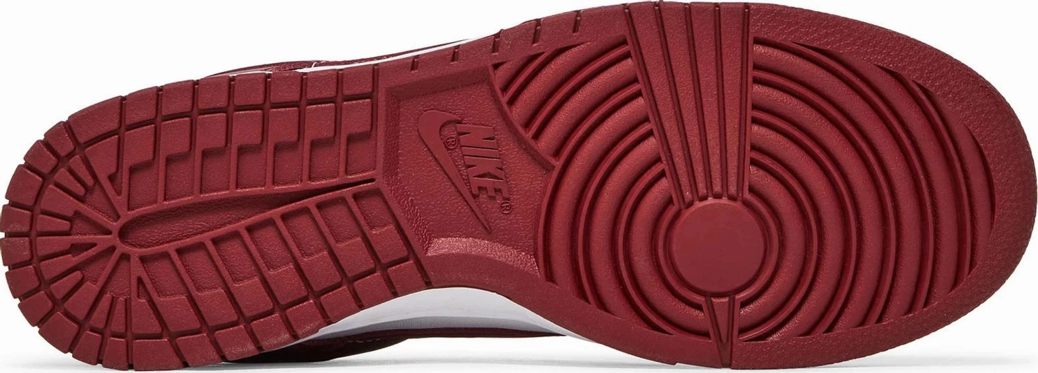 Soft Ventilation Nike Dunk Low Team Red