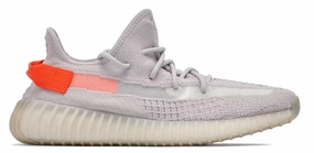 Practical Style YEEZY BOOST 350 V2 TAILIGHT