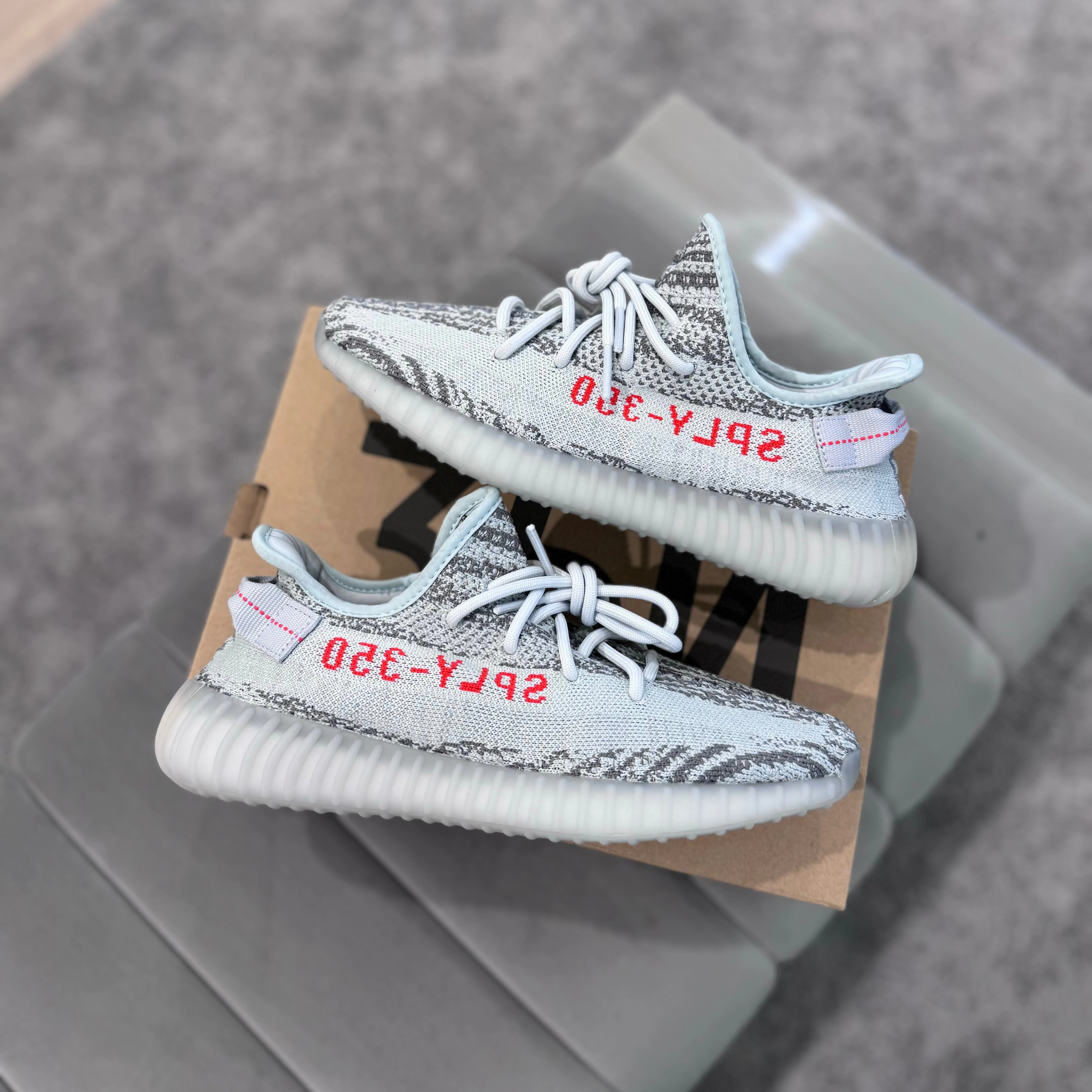 Ventilated Mesh Stable Steps YEEZY 350 V2 'BLUE TINT'