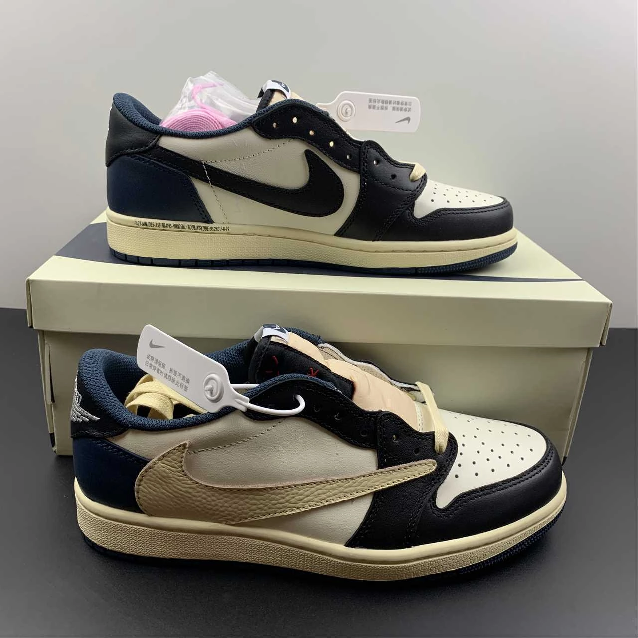 Flexible Arch Support Walk Balance Air Jordan 1 Retro Low OG SP ??Travis Scott?? Black Grey Blue-White DM7866-400