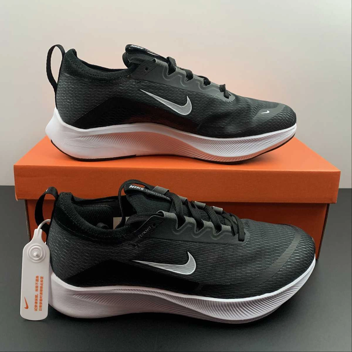 Pace Training Foot Shape Zoom Fly 4 Balck White-Off Noir CT2401-001