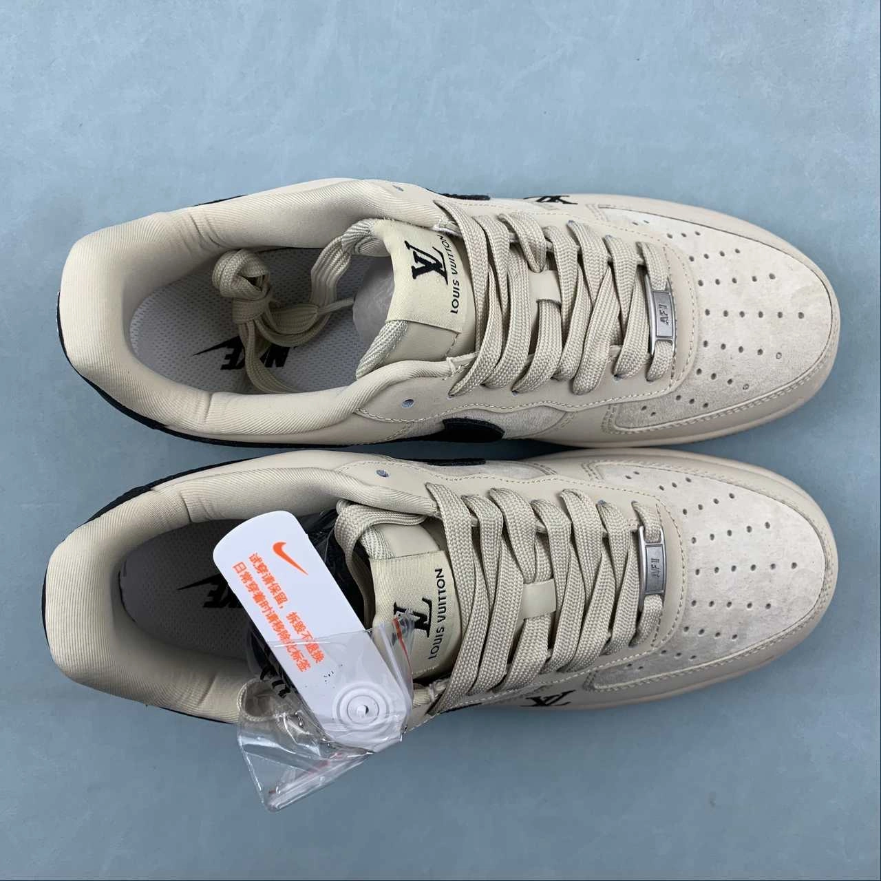 Air Force 1 07 Low LV Off White Black  XB8228-834 Rain Day