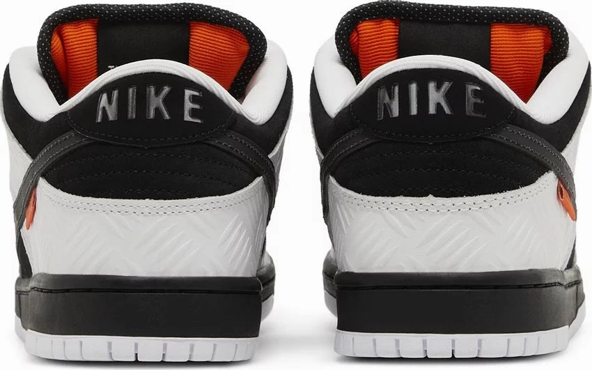 Thermoregulating Layer Nike Dunk Low SB X Tightbooth White Black