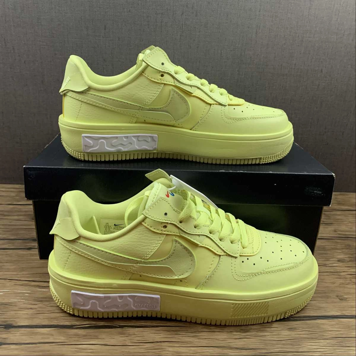 Range Jog Air Force 1 FONTANKA Yellow Strike Lt Lemon Twist DA7024-700