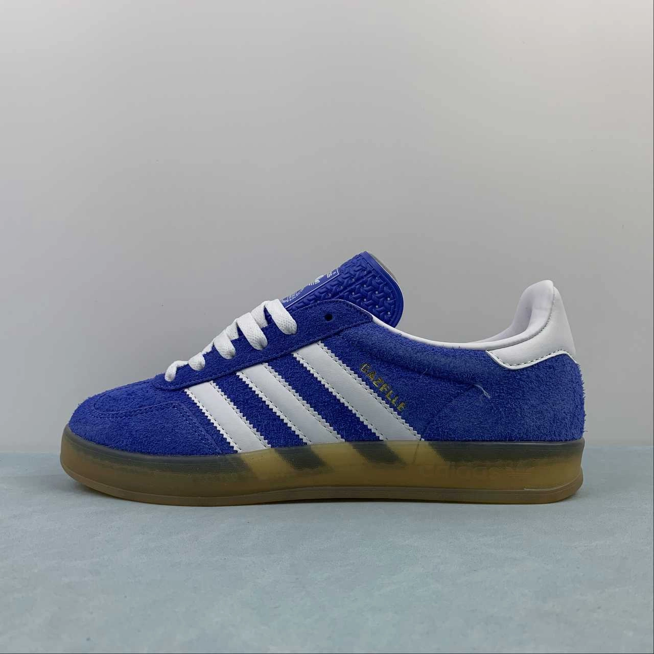 Pull on Cloud Like Adidas Gazelle Indoor Scarlet Blue Fusion Cloud White Gold Metallic HQ8717