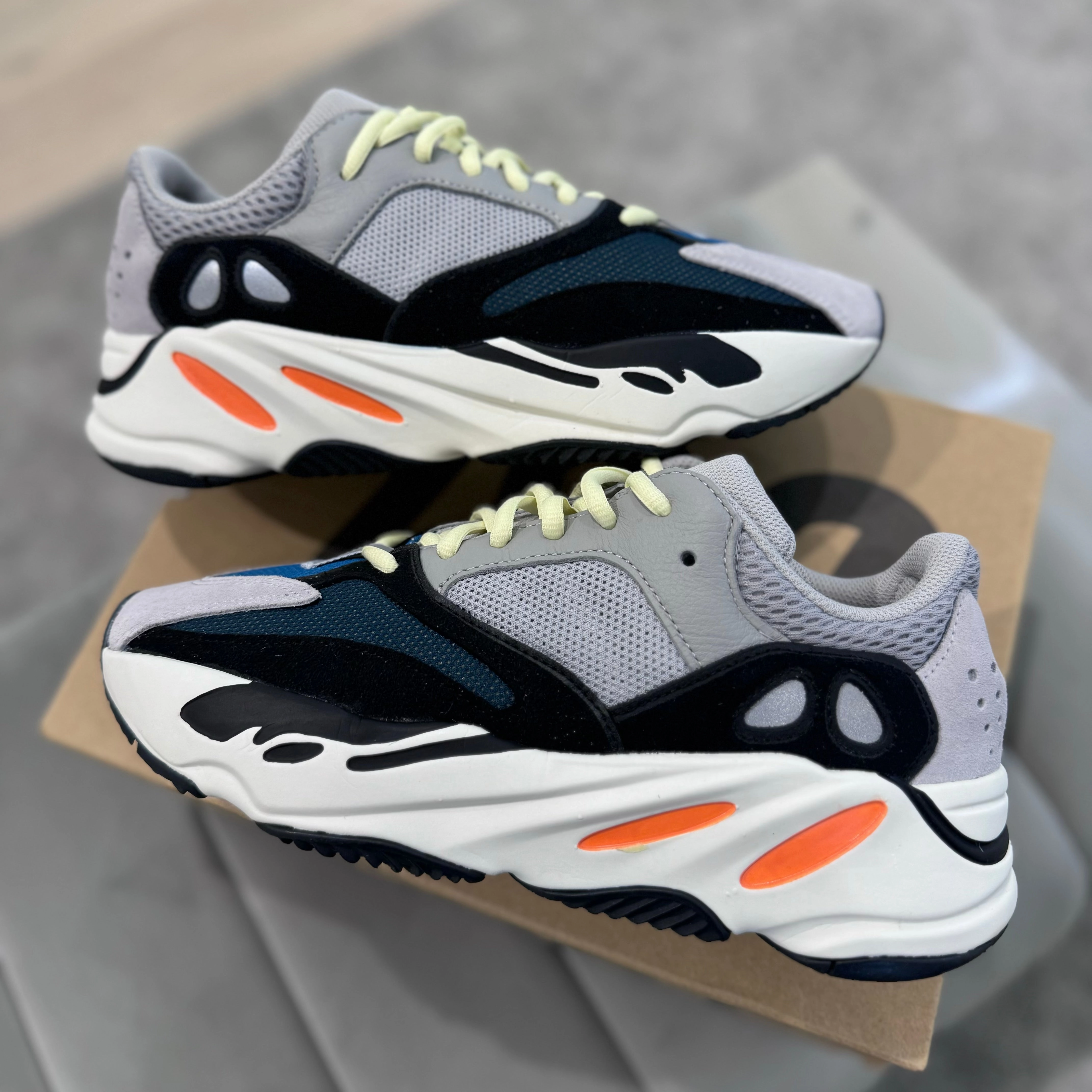 YEEZY 700 OG ??WAVERUNNER?? Outdoor Vibes