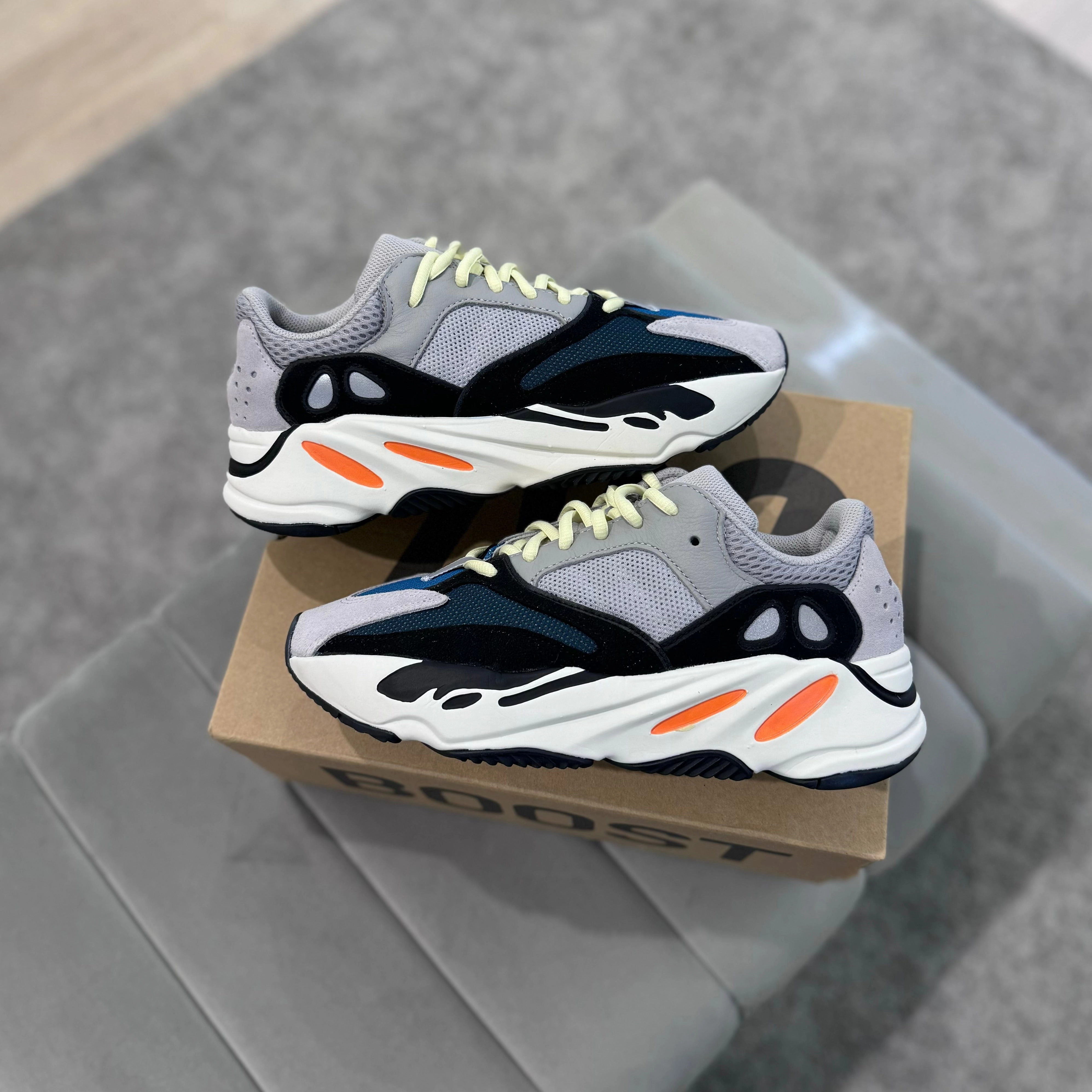 Abrasion Shield Technology Motion Day YEEZY 700 OG ??WAVERUNNER??