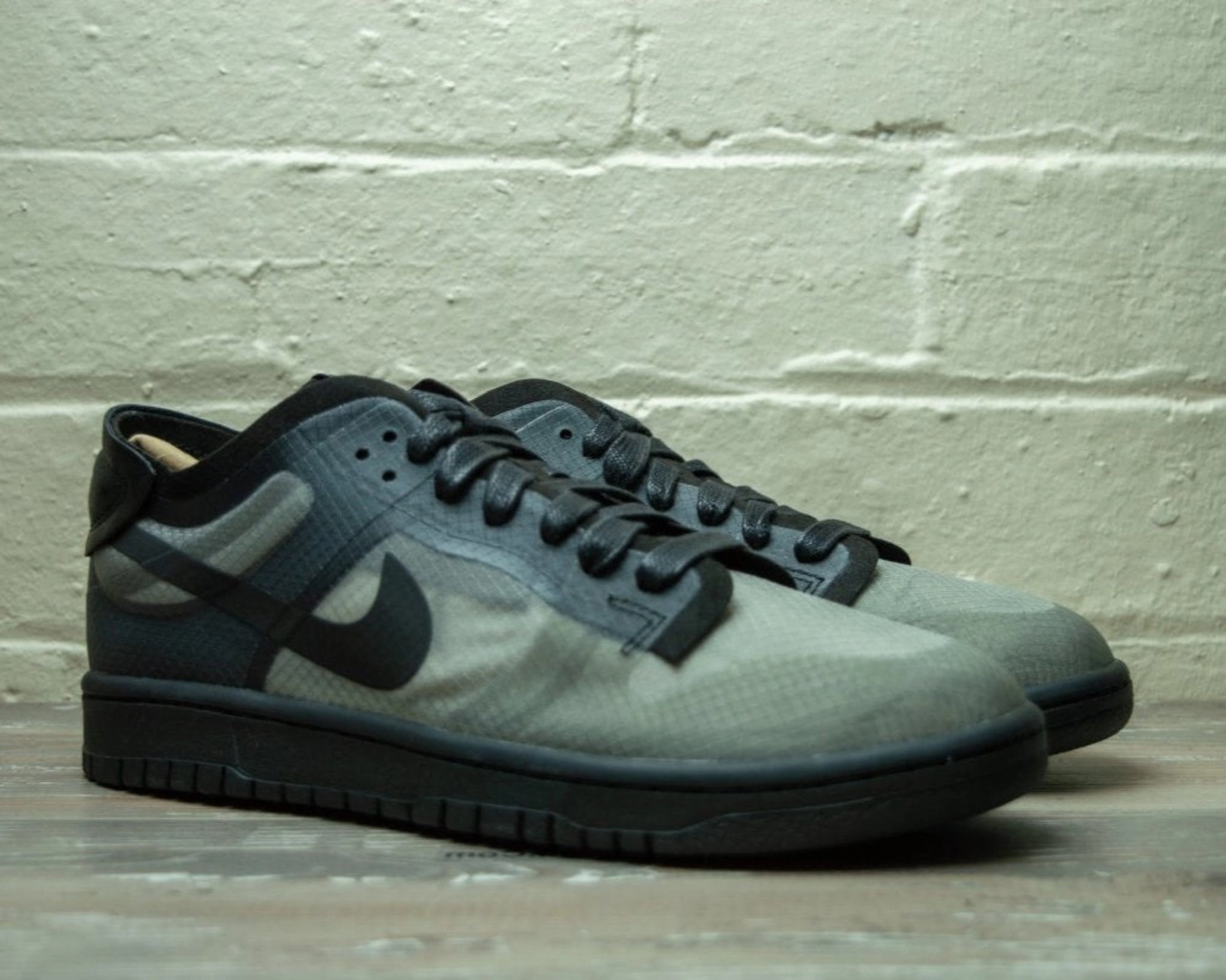 Nike Dunk Low Comme des Garcons CDG Clear CZ2675 002 Style Move