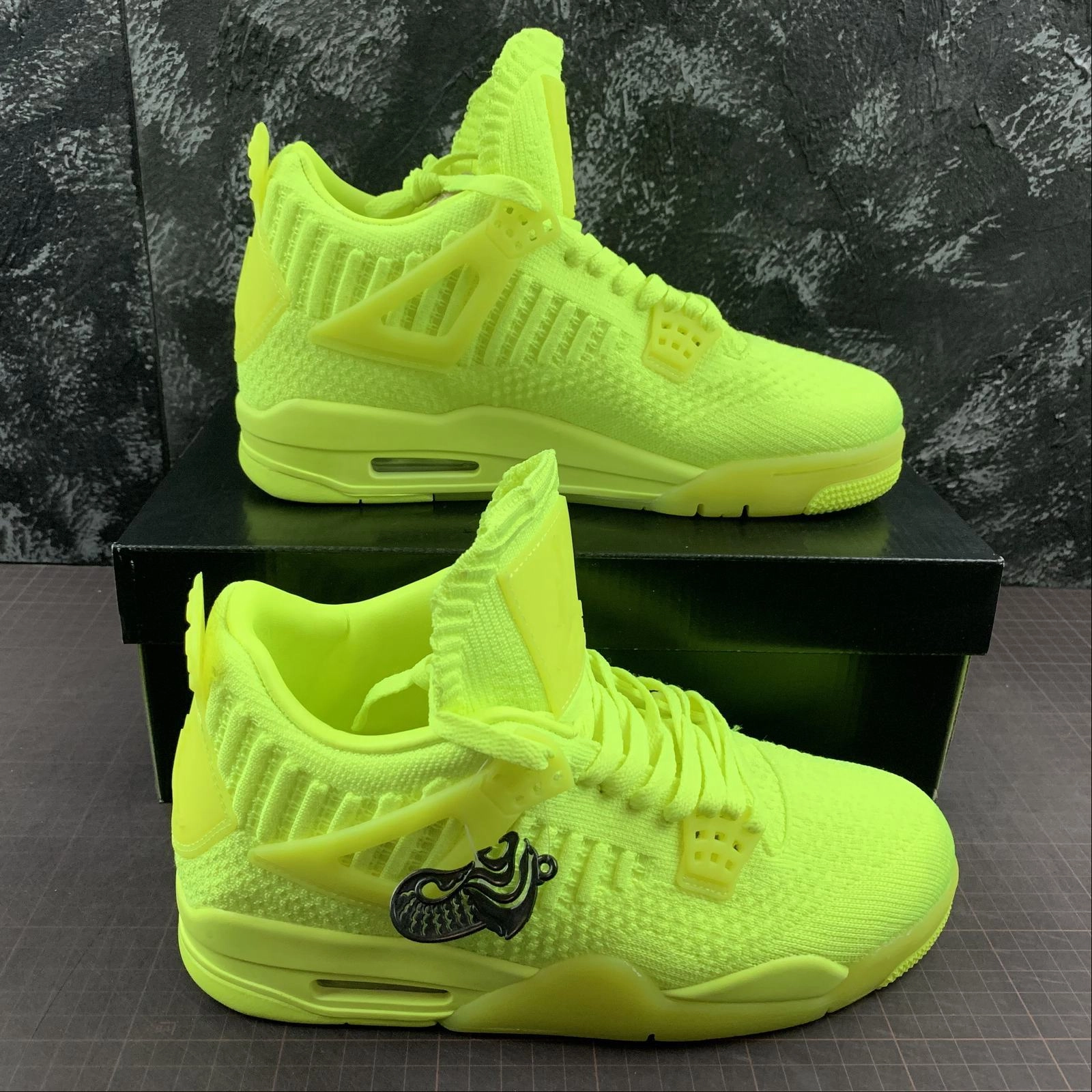 Cushioned Insole Air Jordan 4 Retro Flyknit Volt-Volt-Black AQ3559-700