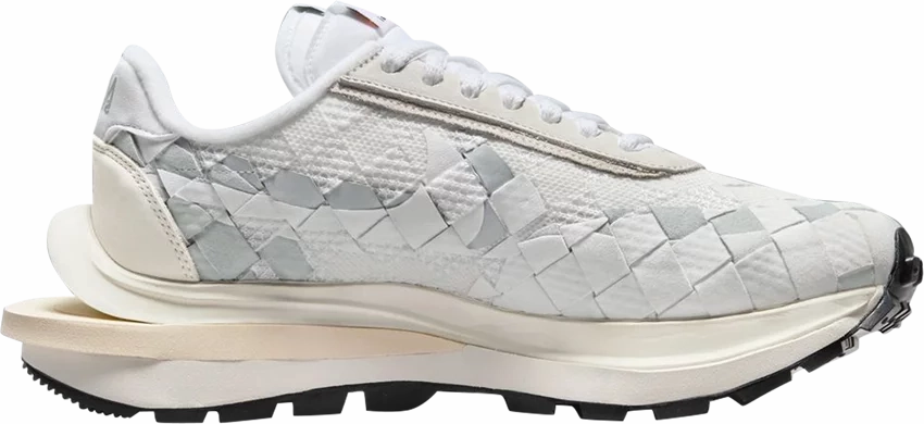 Nike Sacai VapourWaffle x Jean Paul Gaultier Woven White running in the wind shoes