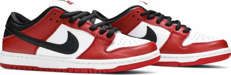 Hexagonal Grip Tread Climate Control Technology Nike Dunk Low SB Chicago