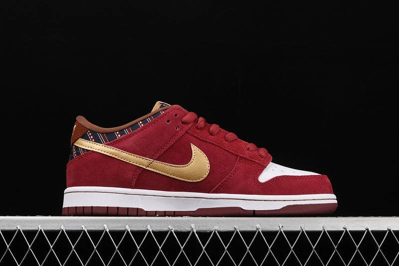 Daily Wear SB Dunk Low Pro Anchorman Team Red Metallic Gold 304292-672
