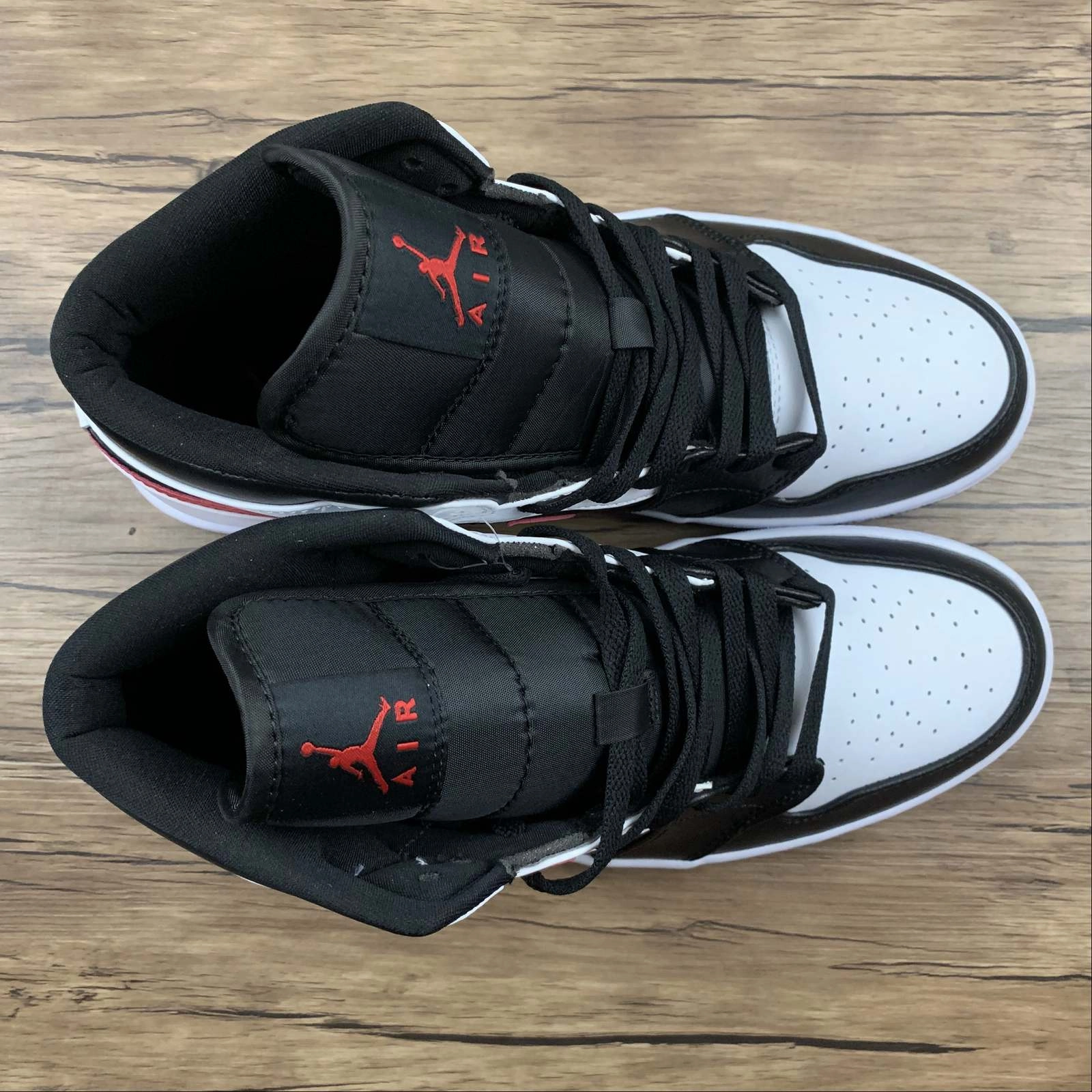 Air Jordan 1 Mid Black White Red (2021) Reinforced Arch
