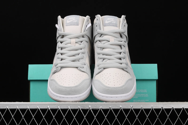 SB Dunk High Trd White Jade Extended Heel Counter