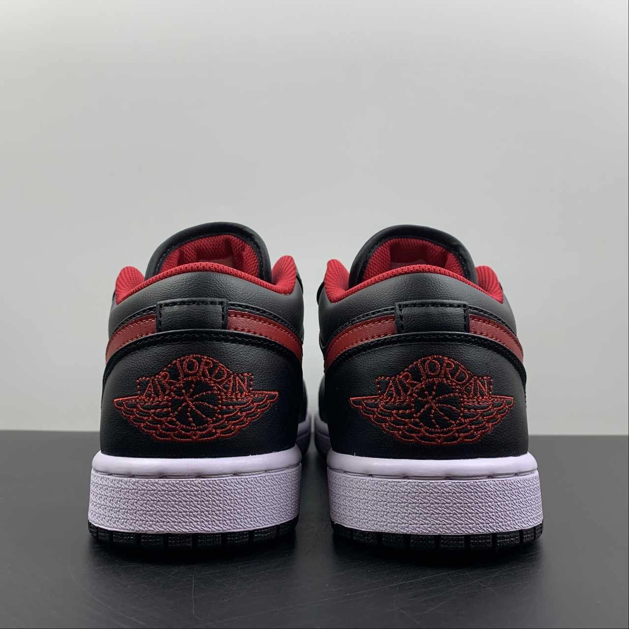 Fresh Fit Smooth stride Air Jordan 1 Low Little Black and Red Toes 553558-063