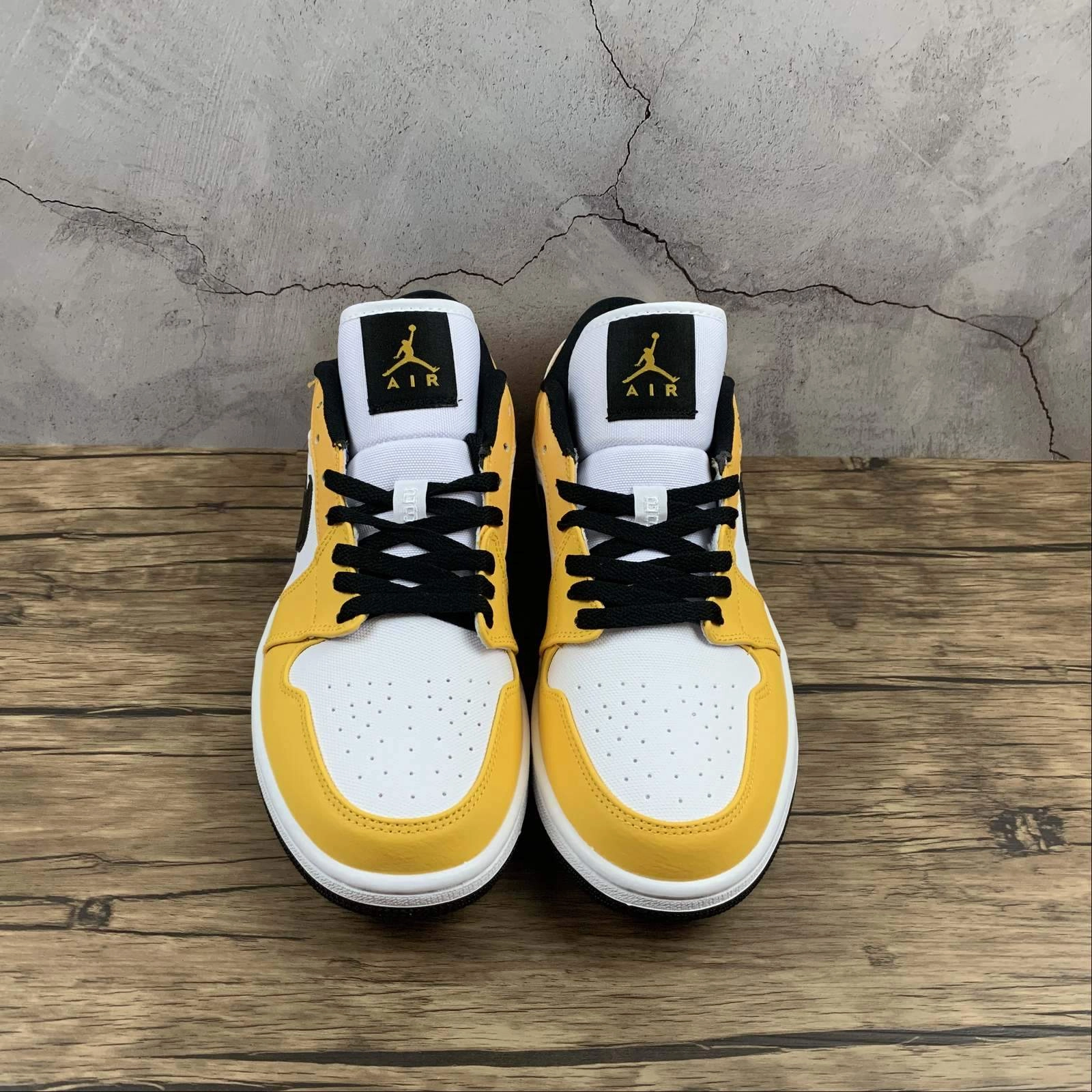 Neutral Pace Air Jordan 1 Low White Yellow Black CZ4776-107