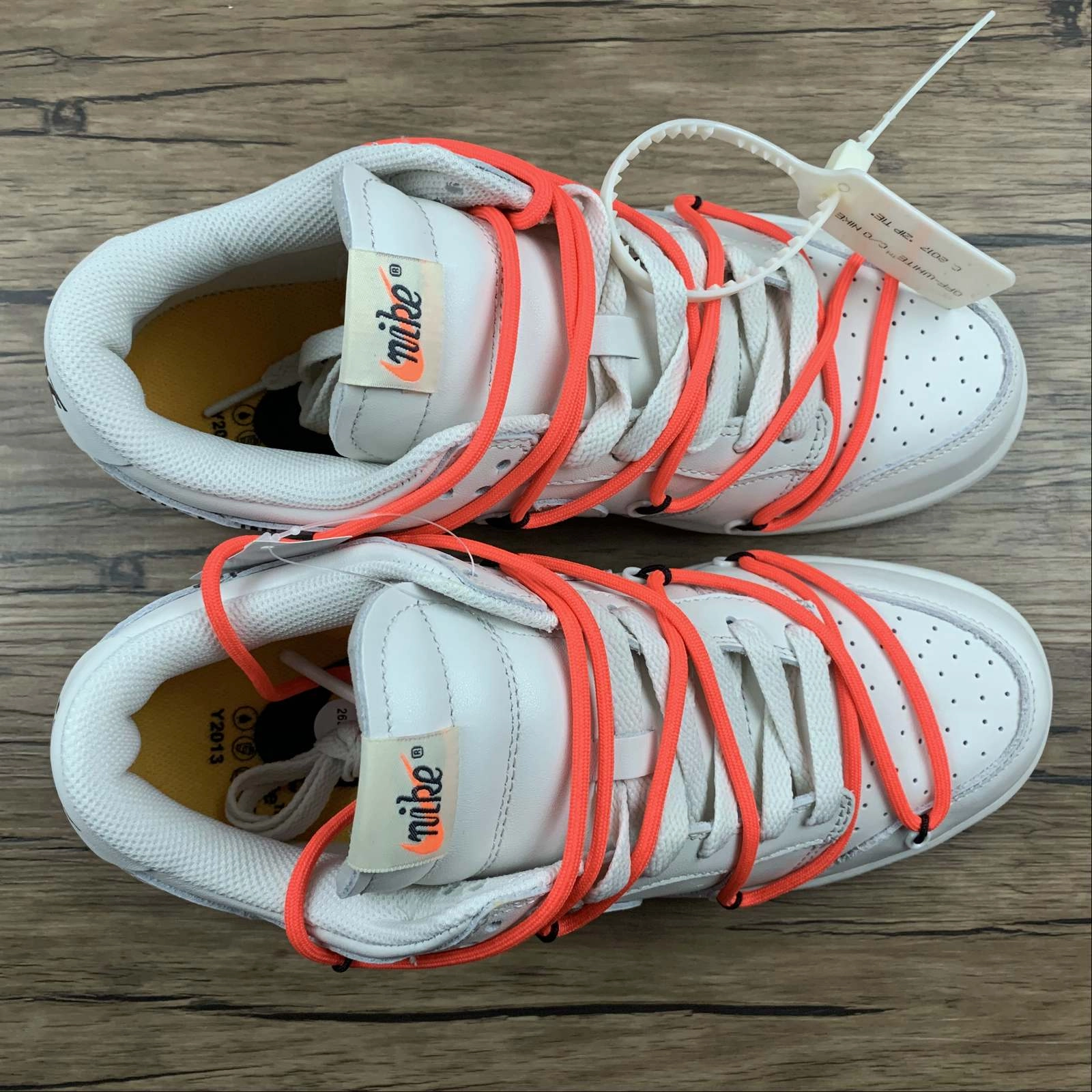 Slip On Construction Stylish performance Dunk Low LTHR OW FUTURA Beige CT0856-900