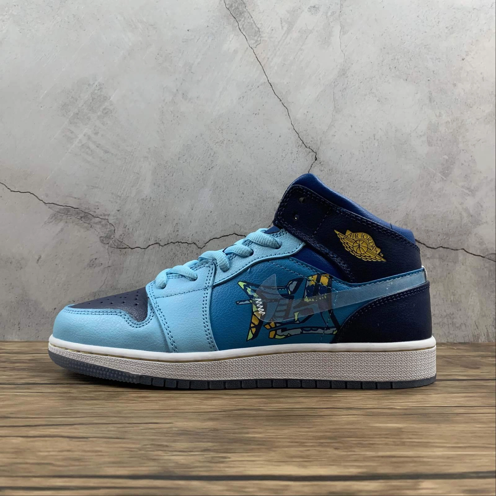 Walking Power Air Jordan 1 Mid (GS) FLY BV7446-400