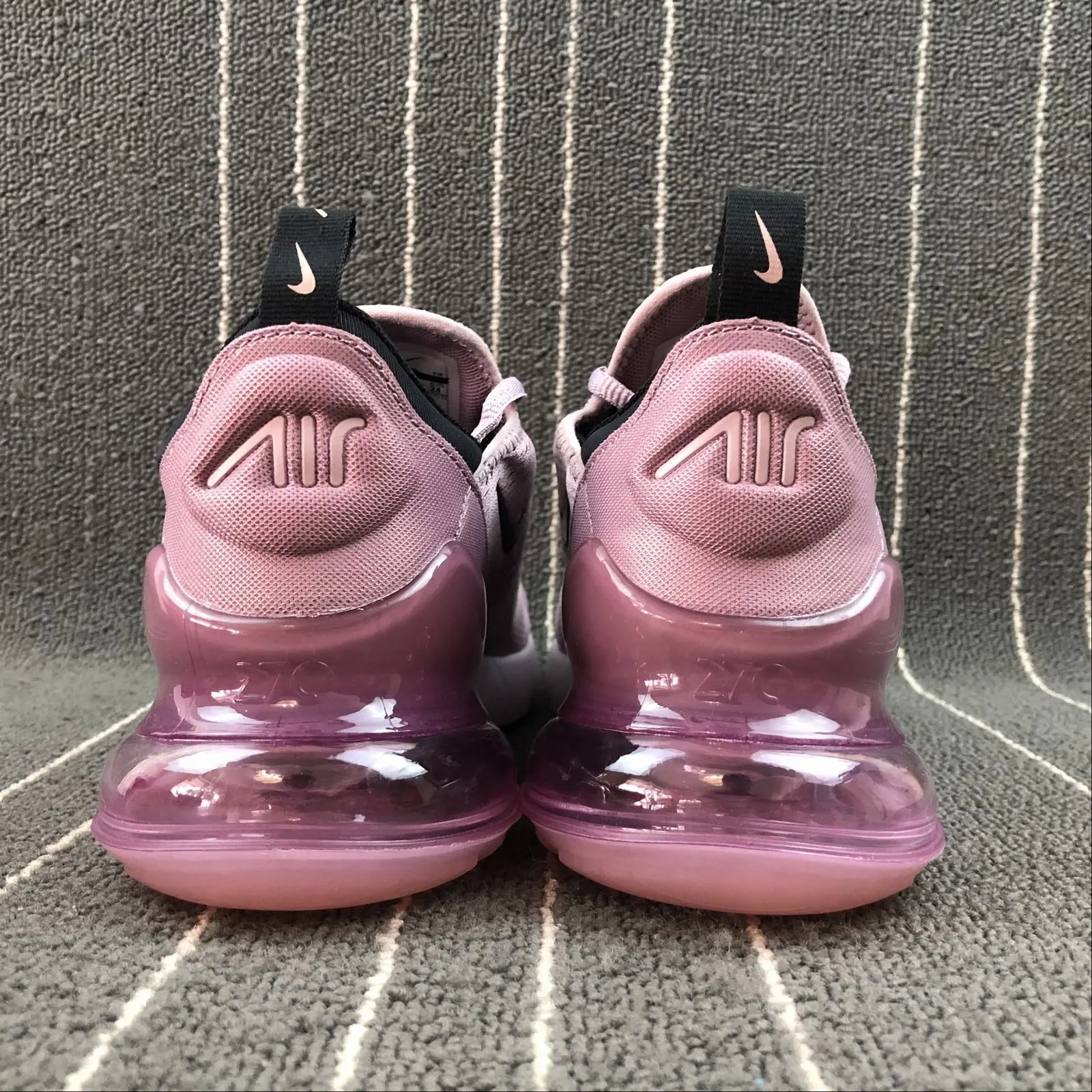 Firm midsole Air Max 270 Pink White Black Elemental 943345-601