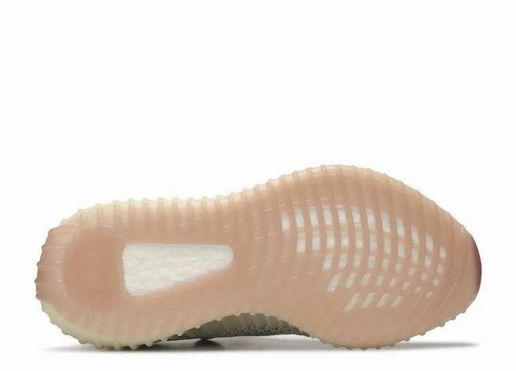 Look Walk Yeezy 350 V2 Citrin RF