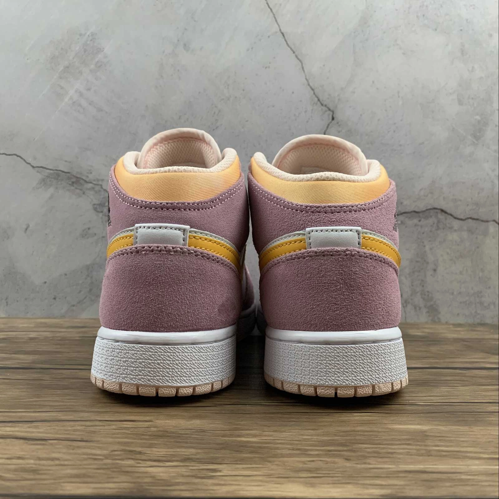 Air Jordan 1 Mid SE (GS) Lt Arctic Pink University Gold (2021) DC9517-600 Outdoor Friendly Breathable Use