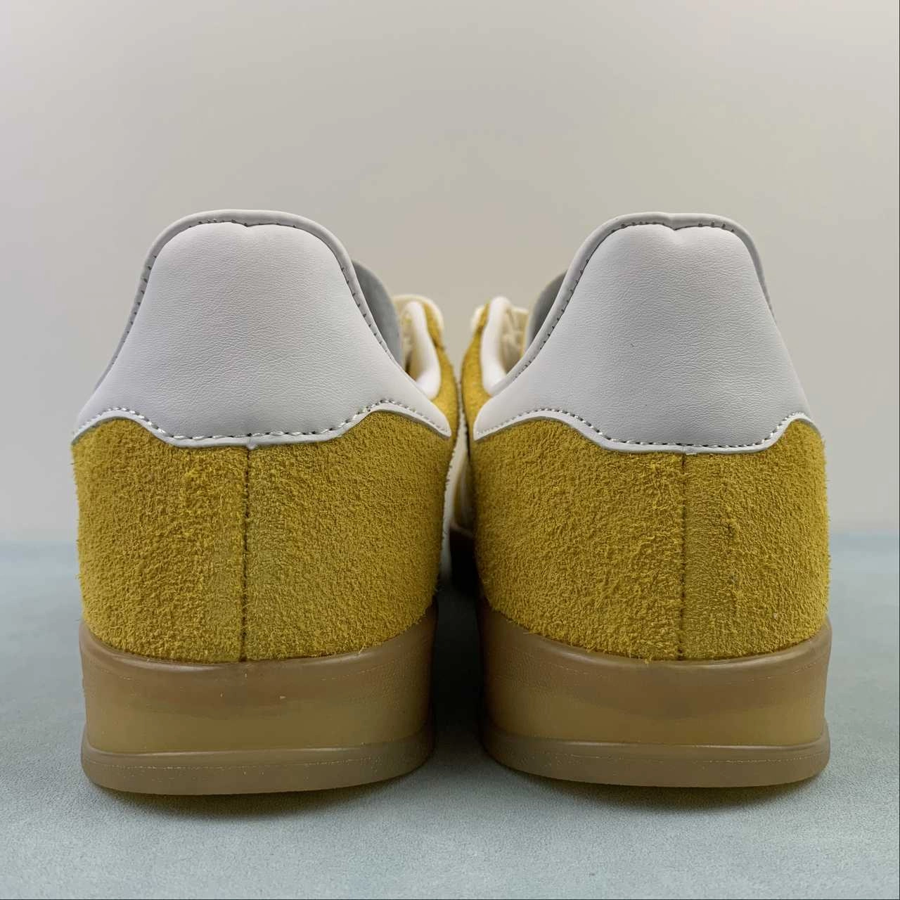 Relax Mode Scandi Clean Adidas Gazelle Indoor Orange Peel Cloud White Gold Metallic HQ8716