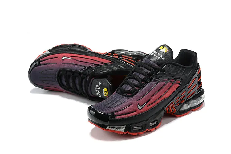 running in a funicular area shoes Air Max Plus 3 Black Wolf Grey Radiant Red CT1693-002
