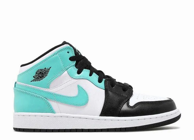 Air Jordan 1 Mid Igloo (GS) Relaxed Style