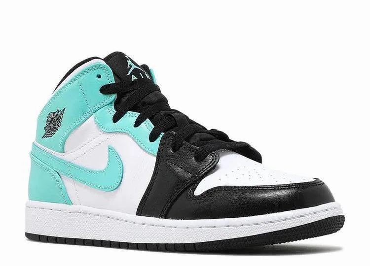 Lace Up Closure System Air Jordan 1 Mid Igloo (GS)