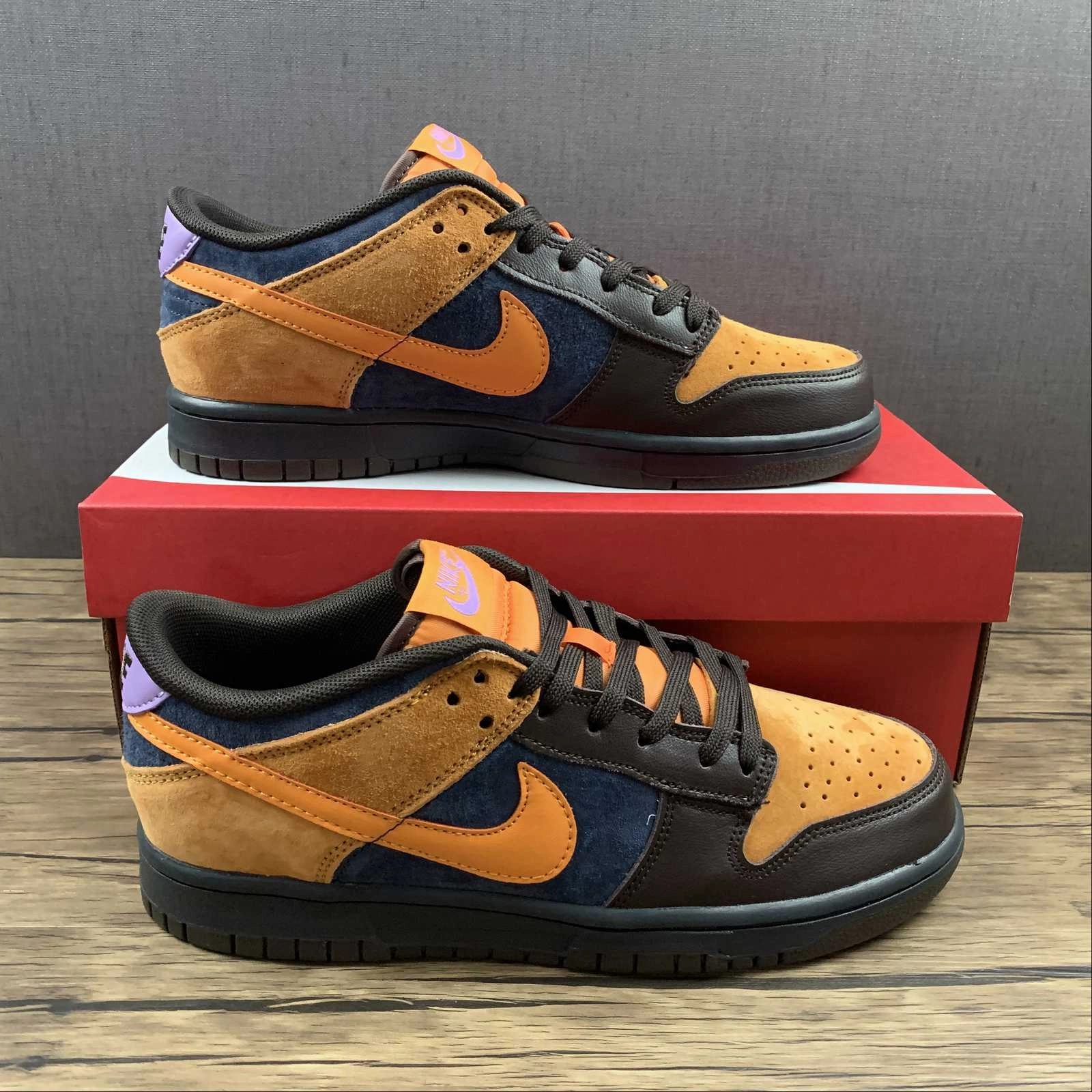 Heel lockdown SB Dunk Low Premium Cider Dark Chocolate Wild Berry Off Noir DH0601-001