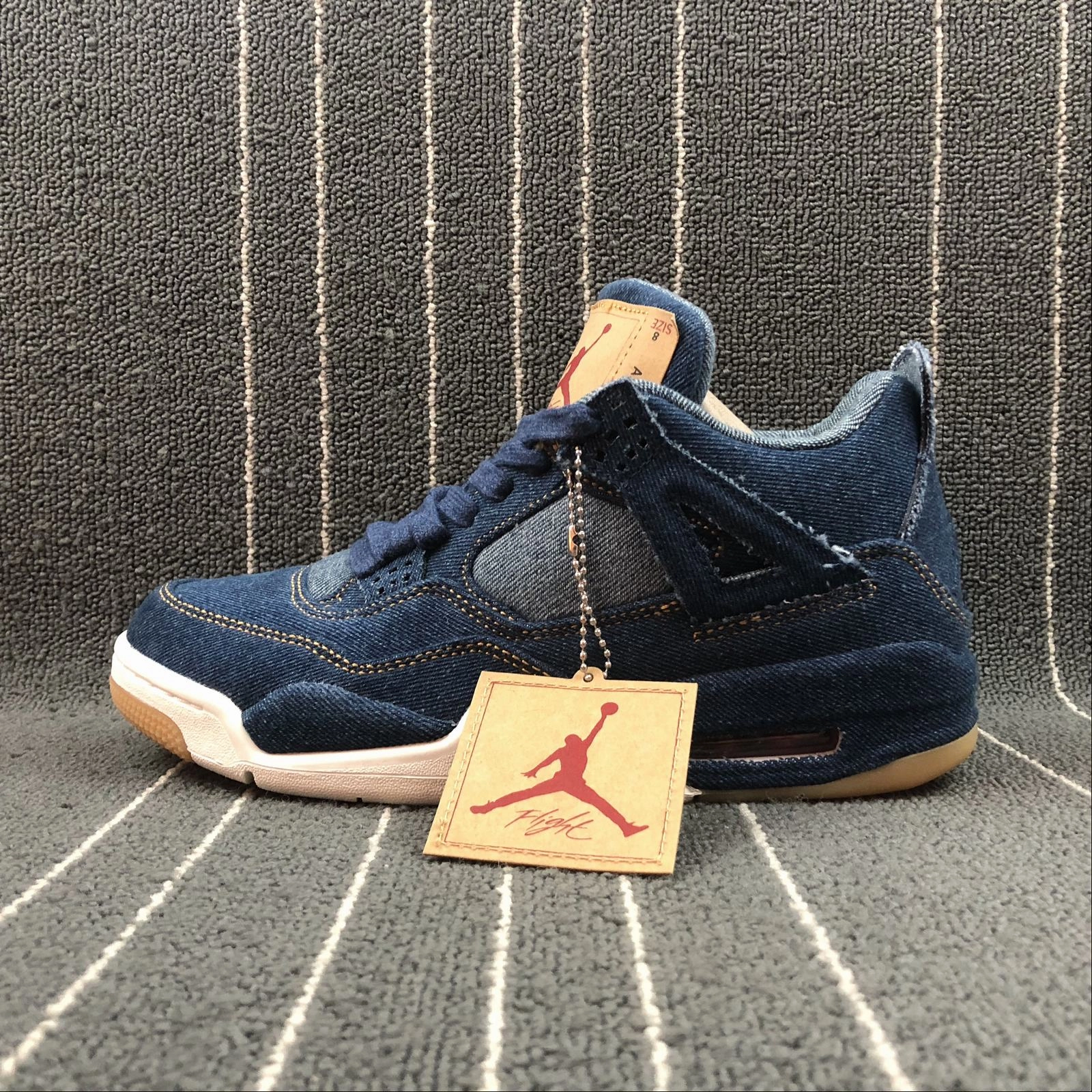 Levis x Air Jordan 4 Retro Denim AO2571-401 Natural Grip Friction reduction