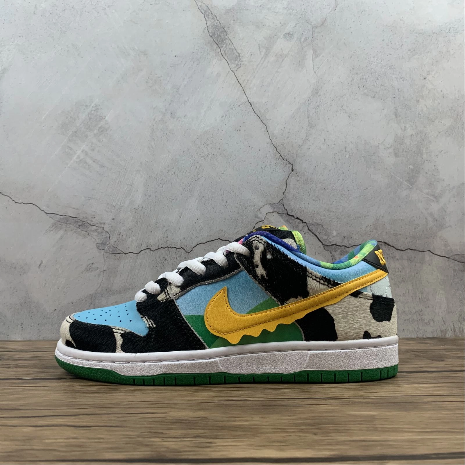 Lightweight Responsive Cushioning Ben Jerrys x Dunk Low SB Chunky Dunky CU3244 100