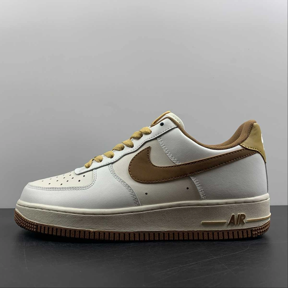 Air Force 1 07 LV8 2 White Brown CW3388-204 Everyday Wearability Daily Outfit