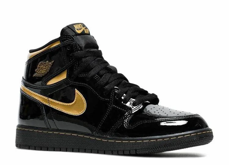 Air Jordan 1 High Black Metallic Gold Sporty lining Comfort Essentials