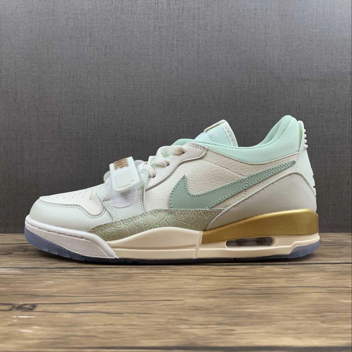 Dynamic Lacing Harness Air Jordan Legacy 312 Low Mint Green DR8486-131