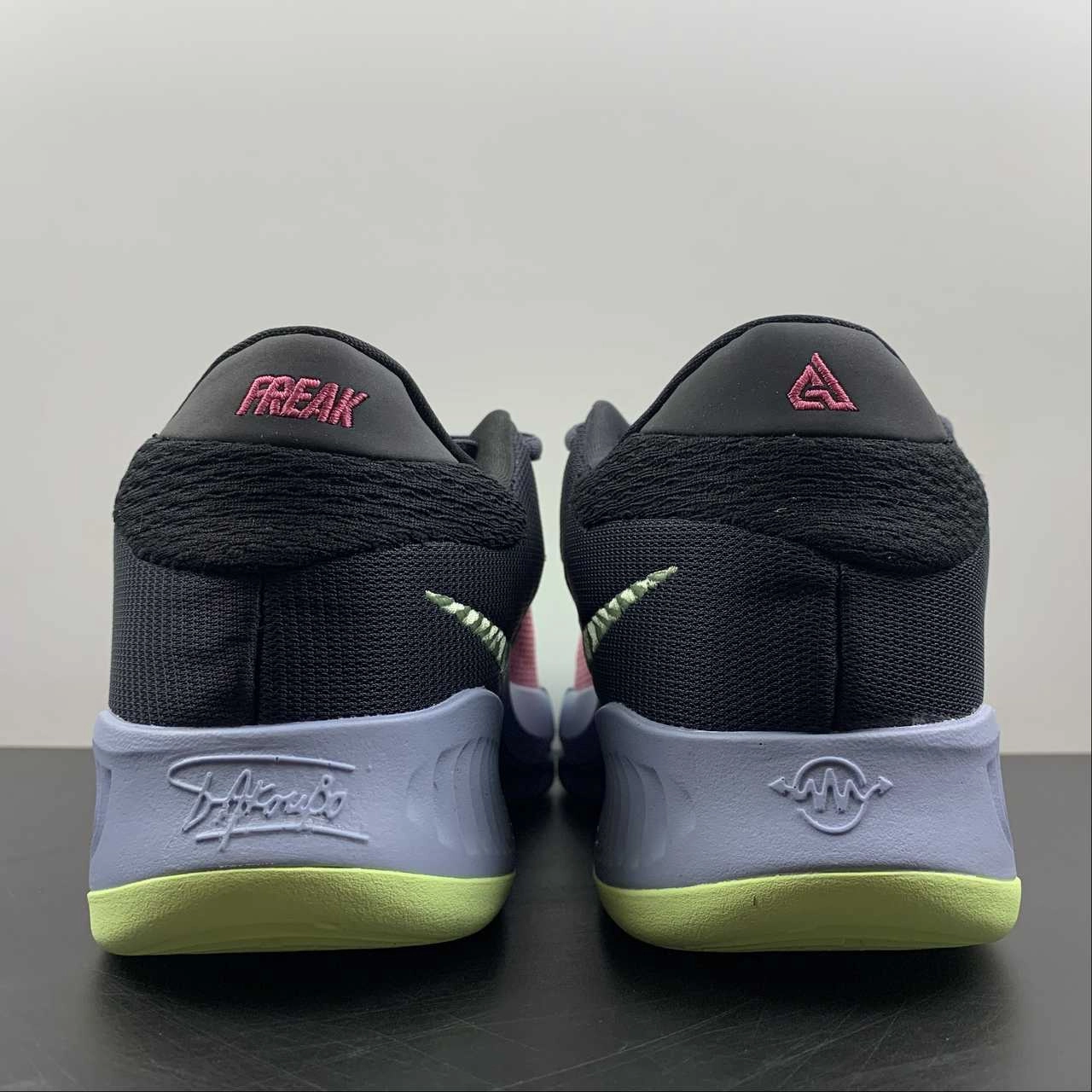 Zoom Freak 4 EP Black Jujube DJ6149-601 Thermal Insulation ground contact