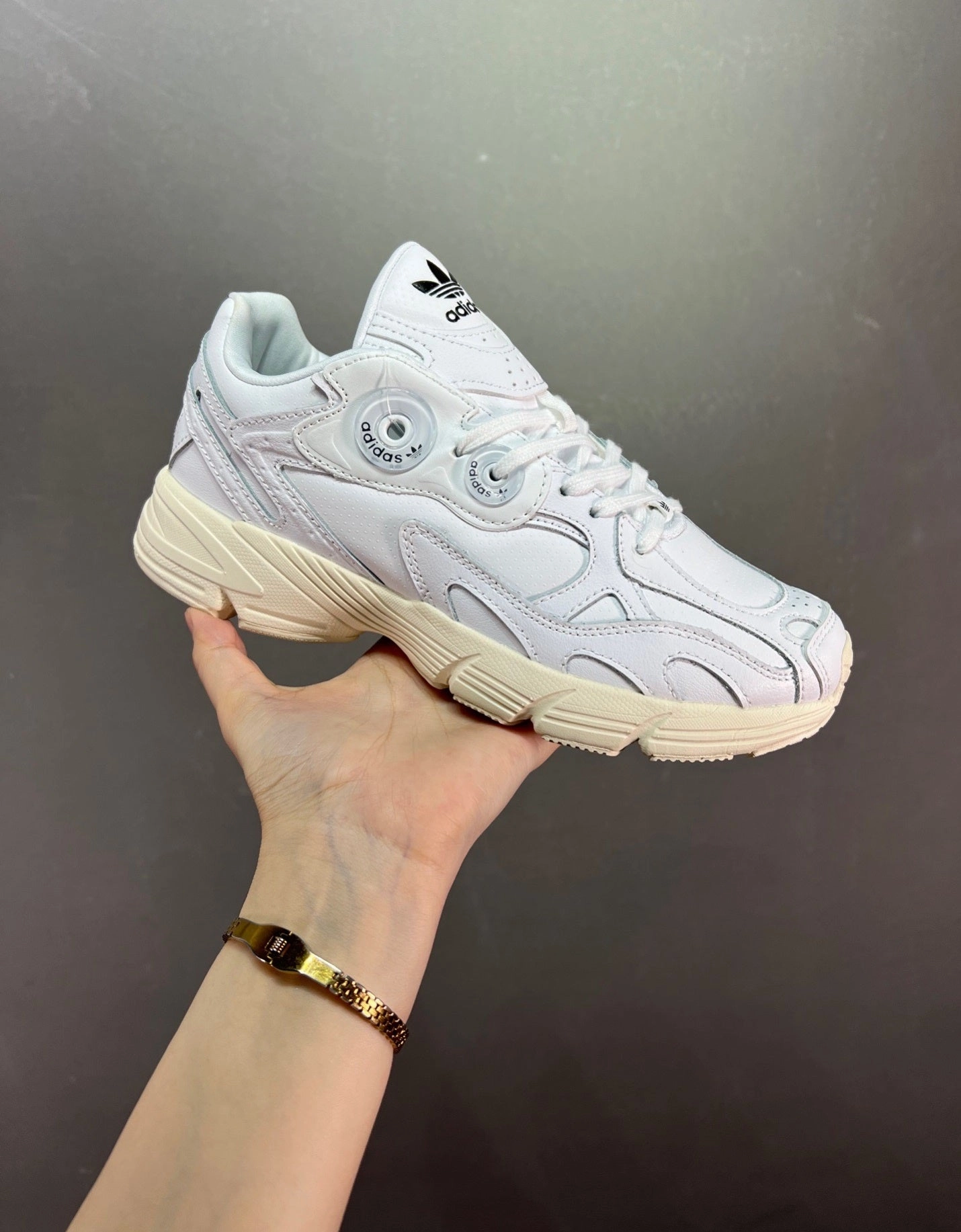 foldable Adidas Astir White Off White GX8549