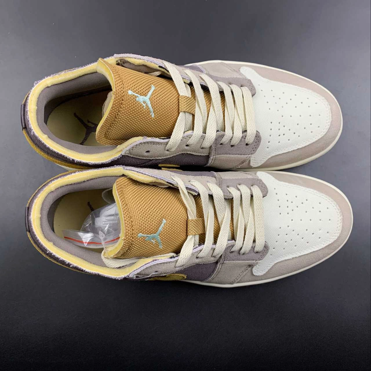 Sneaker Technology Air Jordan 1 Low SE Craft Taupe Haze Mint Foam Celestial Gold Sail DN1635-200