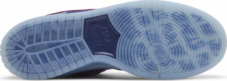 Nike Dunk Low SB Run The Jewels Comfortable bend