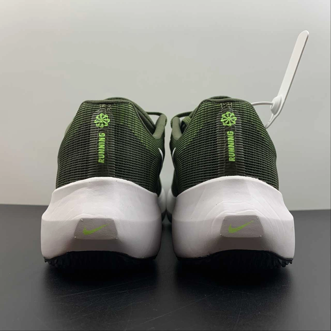 Weather resistant Step Transition Zoom Fly 5 Olive Green Black-White DM8968-301