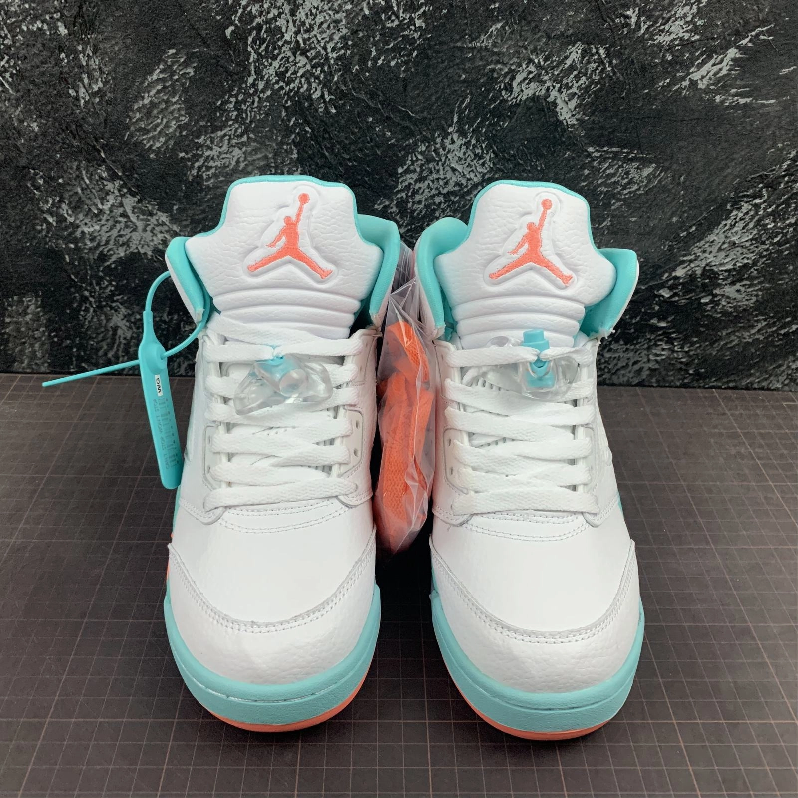 Air Jordan 5 Retro Light Aqua 440892-100 Grip Support